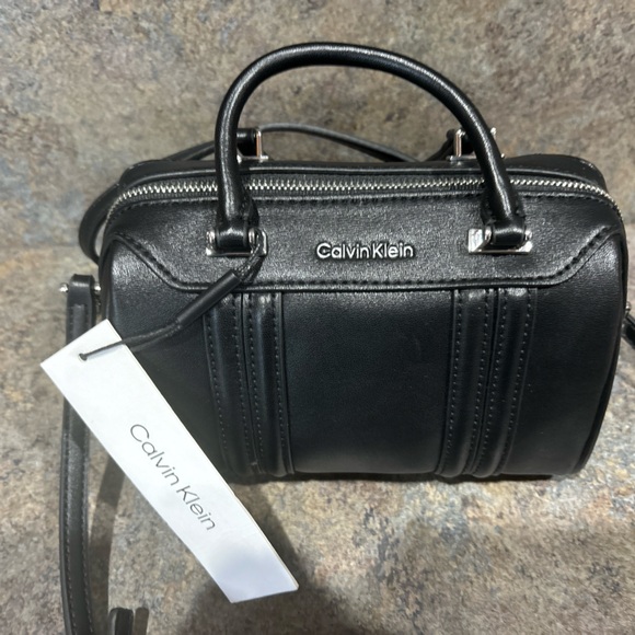 NWT Calvin Klein Blake top zip crossbody.  Black silver hardware - Picture 2 of 6
